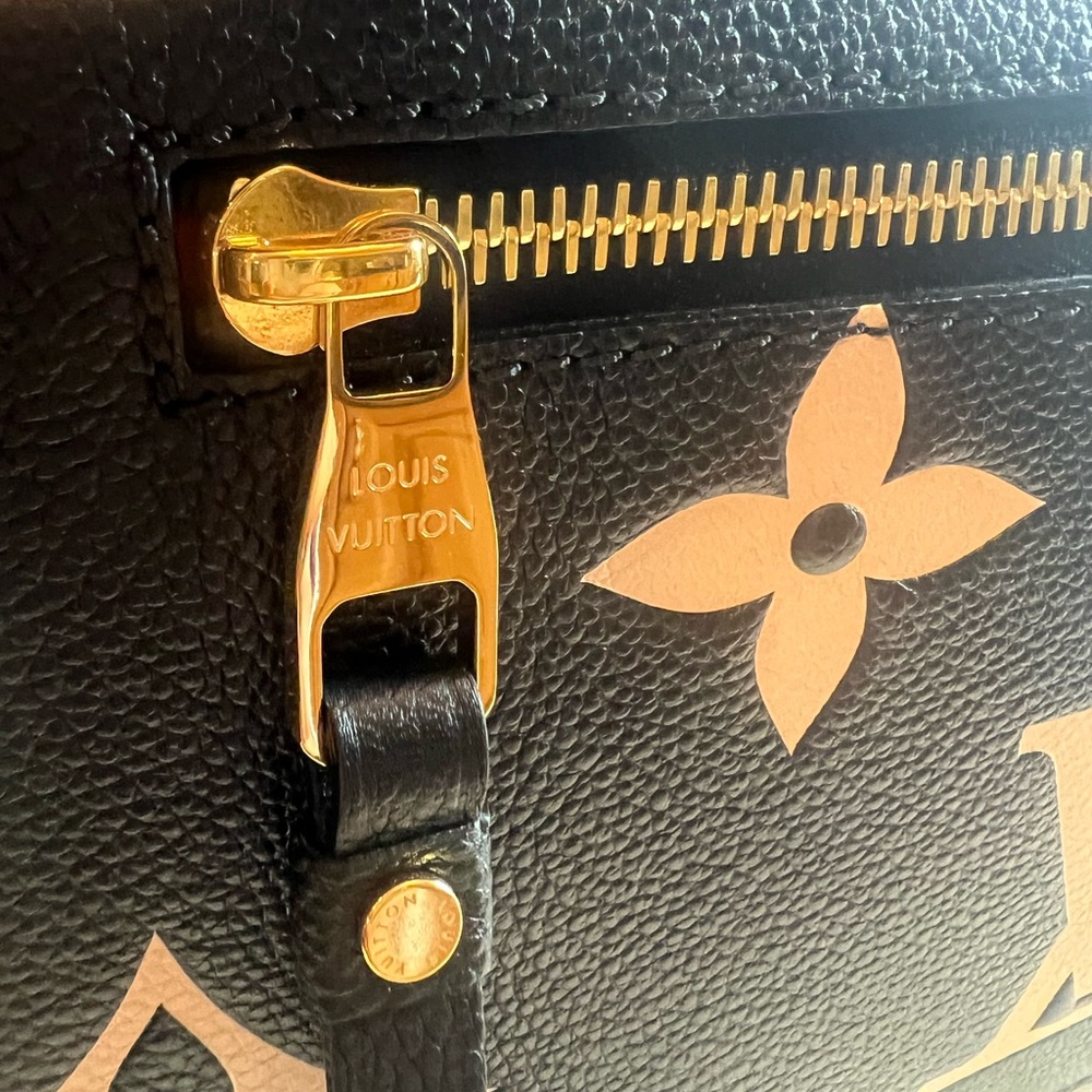 Louis Vuitton Black & Beige Giant Monogram Pochette Métis Gold Hardware - Picture 13 of 16